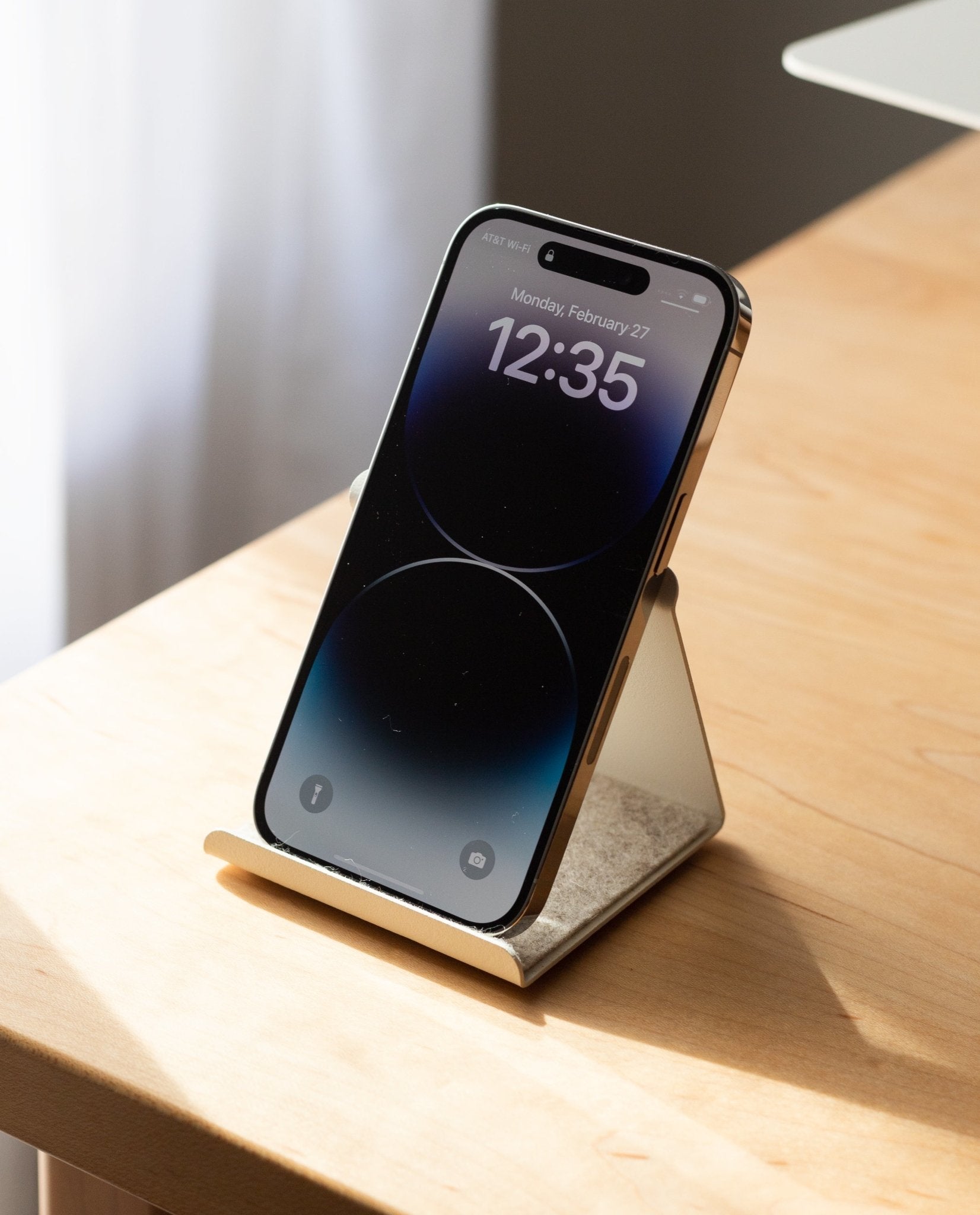 Gather Phone Stand